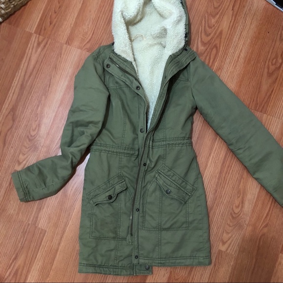 Hollister Jackets & Blazers - Hollister army green parka jacket